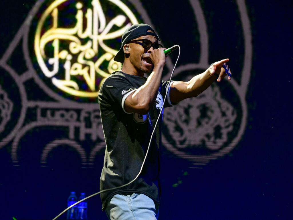 Lupe Fiasco se une ao MIT e cria rádio FM com músicas geradas por IA