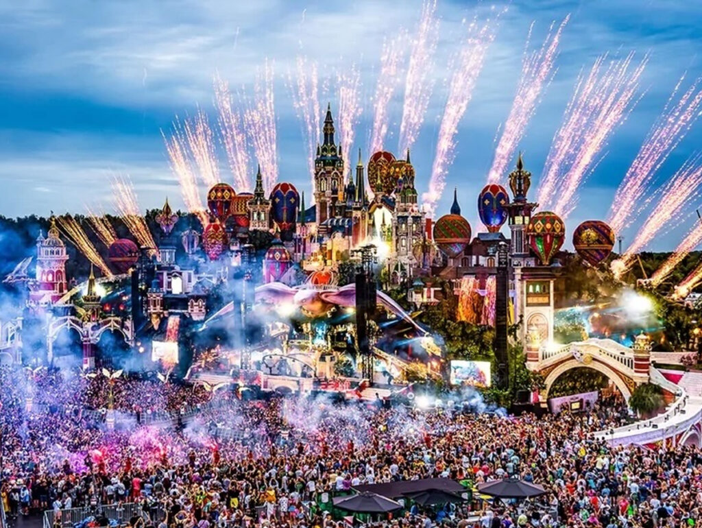 Tomorrowland 2025 esgota quase 1 milhão de ingressos e quebra recorde