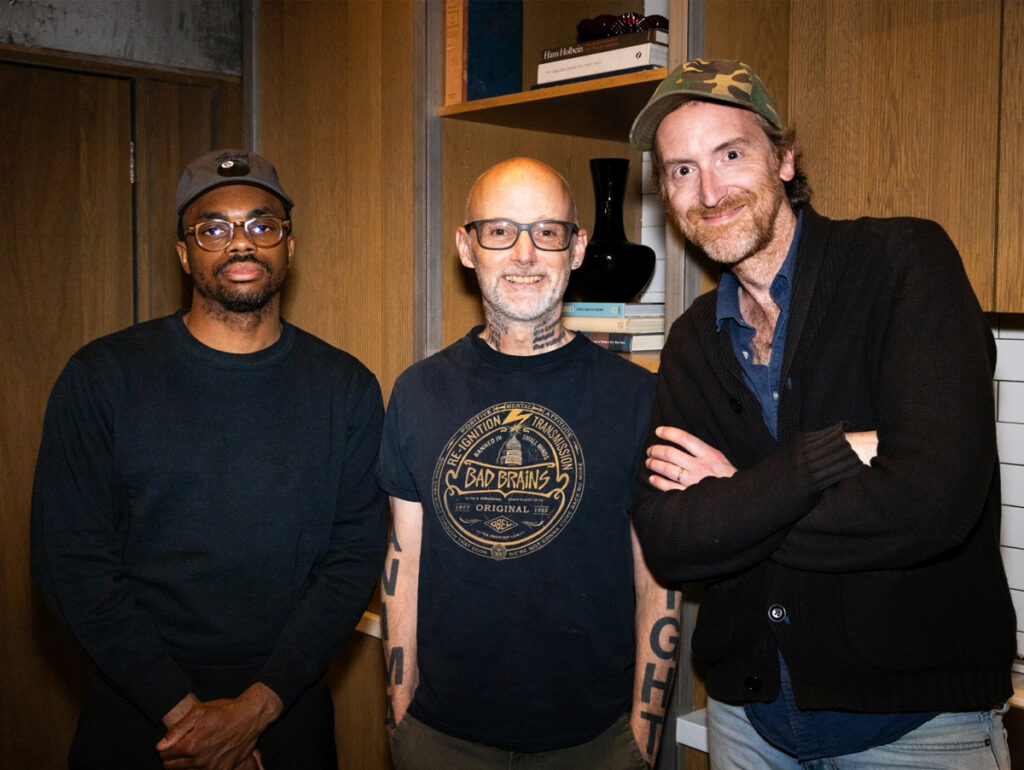 Moby disponibiliza 500 músicas gratuitas para criadores e reforça histórico de integração entre arte e ativismo