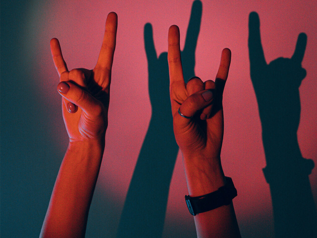 6 soluções de acessibilidade que artistas e eventos já estão aplicando na música